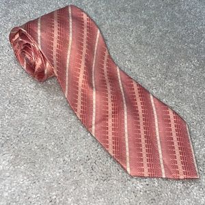 L’art D’espace Pink Tie